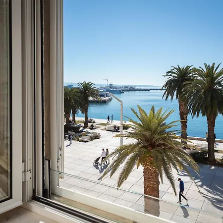 Luxury & - Riva & Sea View In Diocletian Palace 斯普利特