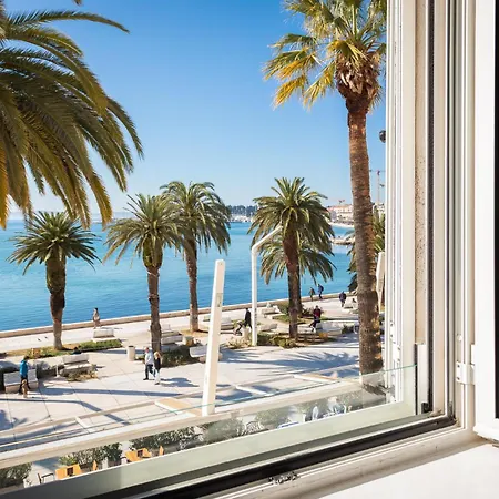 招待所 Luxury & - Riva & Sea View In Diocletian Palace 斯普利特