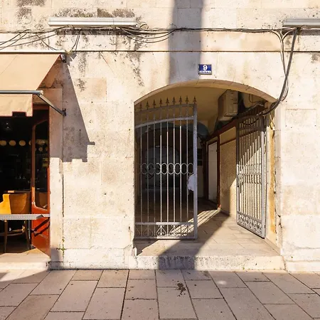 Luxury & - Riva & Sea View In Diocletian Palace 招待所 *