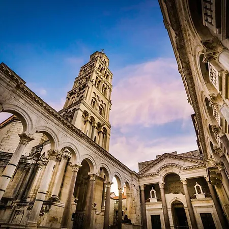 Luxury & - Riva & Sea View In Diocletian Palace 斯普利特