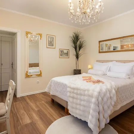Luxury & - Main Promenade, Sea & View In Diocletian Palace Gostinjska kuća 4*