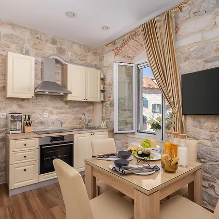 Luxury & - Main Promenade, Sea & View In Diocletian Palace 4*