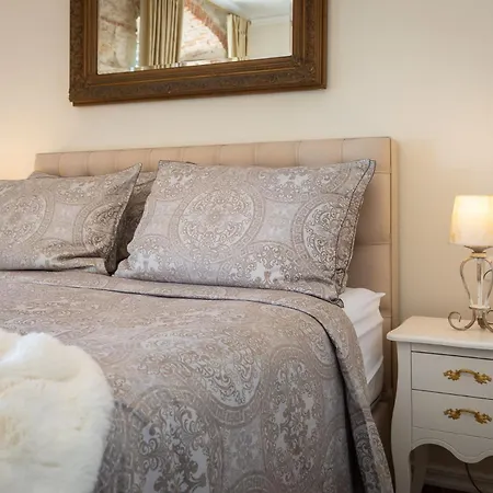 Luxury & - Main Promenade, Sea & View In Diocletian Palace Gostinjska kuća Split