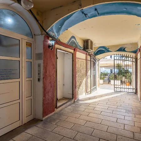 Apartment Luxury & - Main Promenade, Sea & View In Diocletian Palace