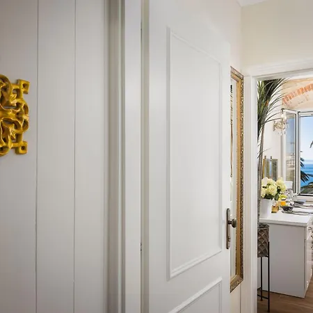 Luxury & - Main Promenade, Sea & View In Diocletian Palace Apartment Split
