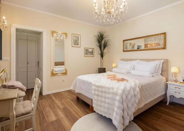 Luxury & - Main Promenade, Sea & View In Diocletian Palace Appartement *