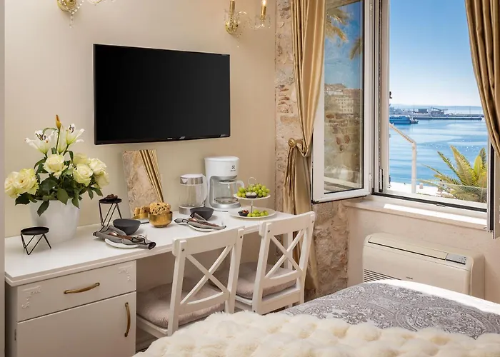 Luxury & - Main Promenade, Sea & View In Diocletian Palace Appartement Split