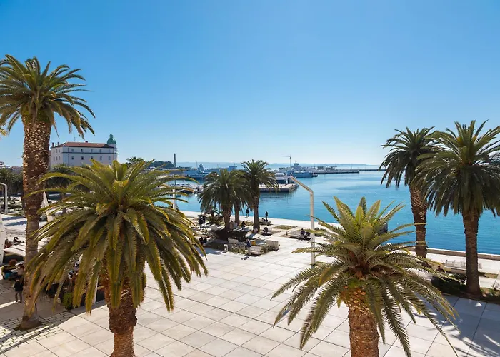 Luxury & - Main Promenade, Sea & View In Diocletian Palace