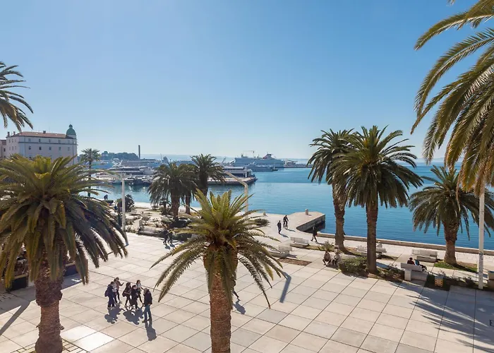 Luxury & - Main Promenade, Sea & View In Diocletian Palace *