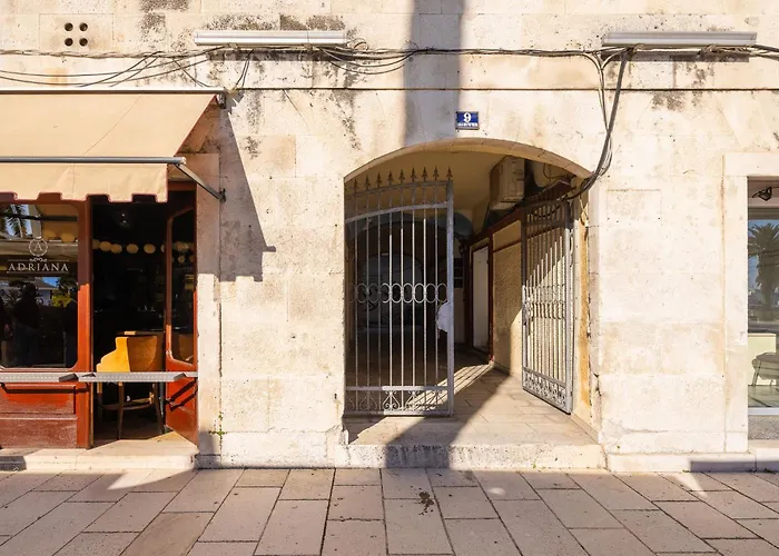 Luxury & - Main Promenade, Sea & View In Diocletian Palace Appartement *