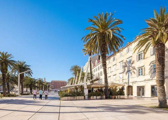 Luxury & - Main Promenade, Sea & View In Diocletian Palace Split