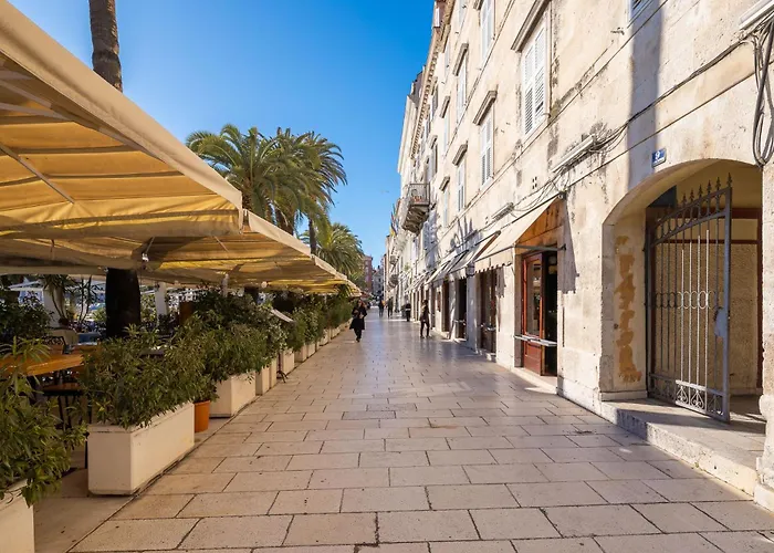 Luxury & - Main Promenade, Sea & View In Diocletian Palace