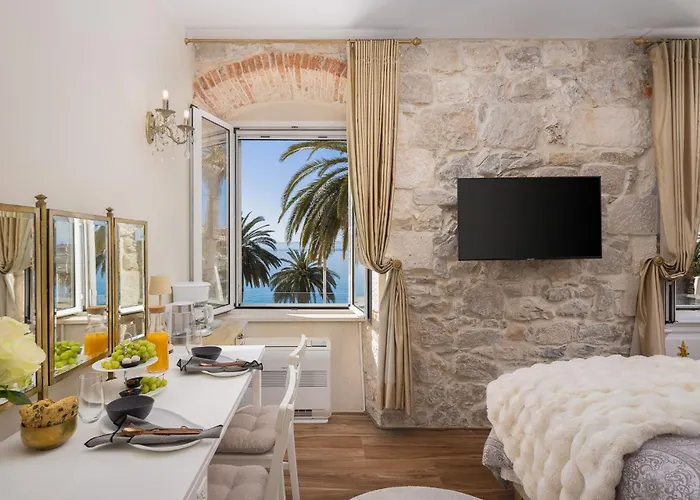 Luxury & - Main Promenade, Sea & View In Diocletian Palace * Split