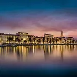 Luxury & - Main Promenade, Sea & View In Diocletian Palace Apartman Split